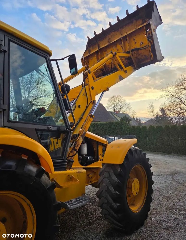JCB 4CX - 16