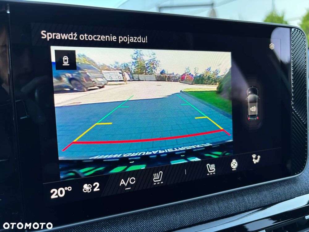 Renault 5 40kWh Urban Range Techno - 10