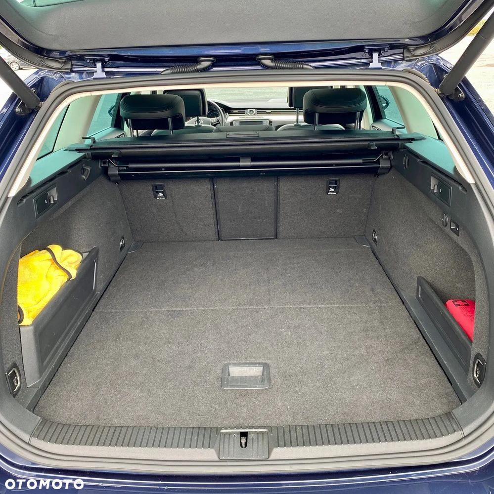 Volkswagen Passat - 19