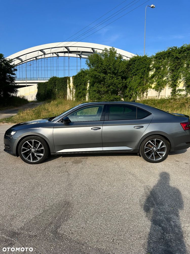 Skoda Superb 2.0 TDI SCR Style DSG - 5