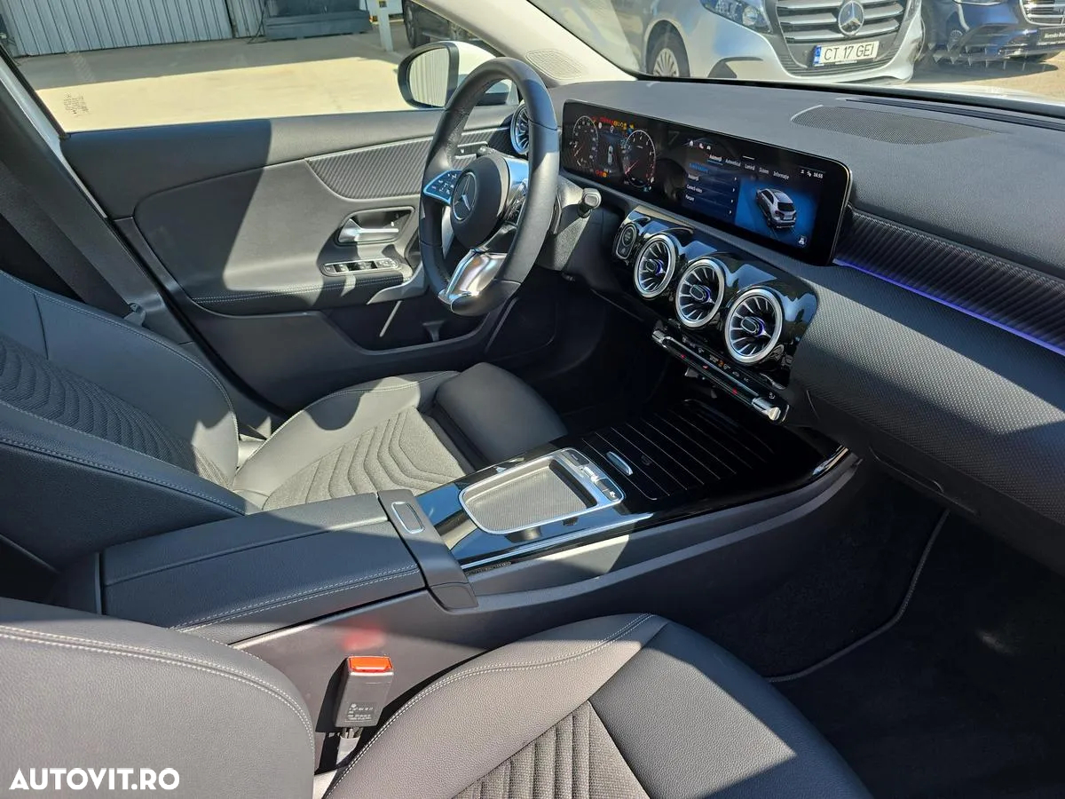 Mercedes-Benz A 200 7G-DCT - 13