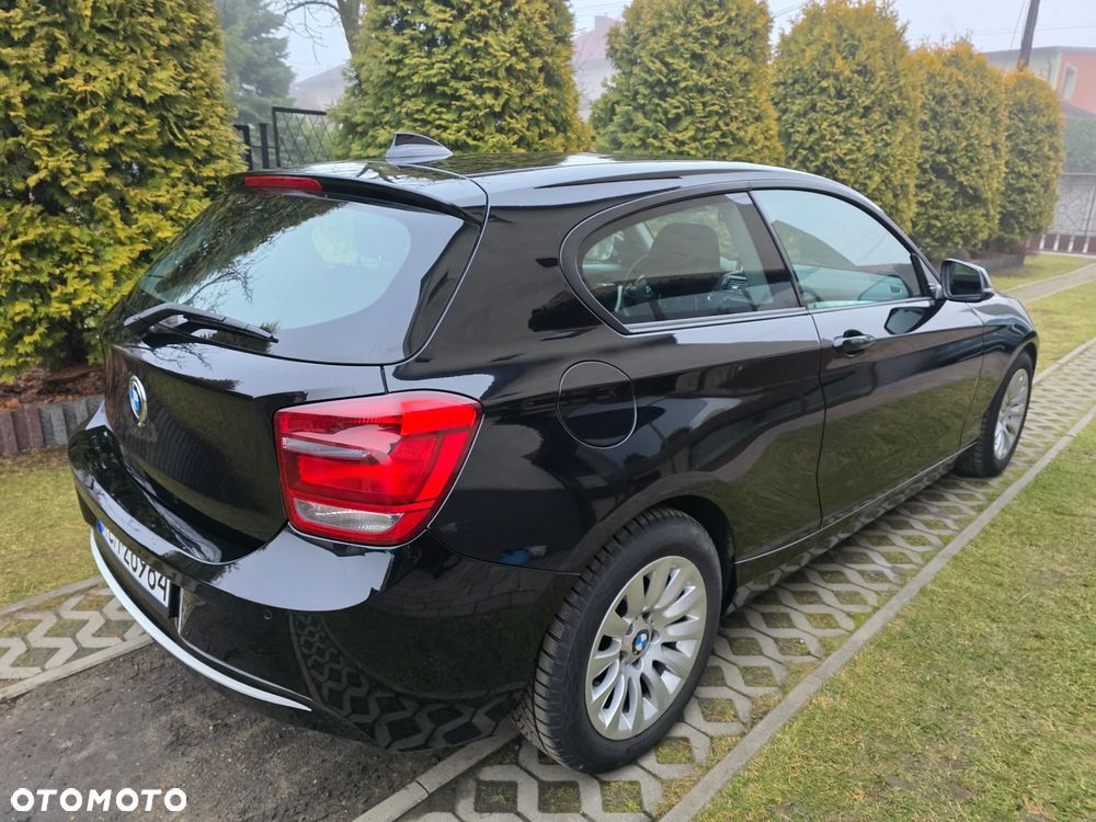 BMW Seria 1 114i - 3