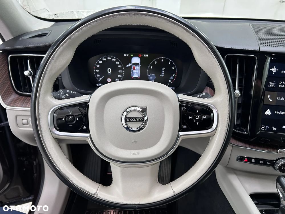 Volvo XC 60 T5 AWD Inscription - 7