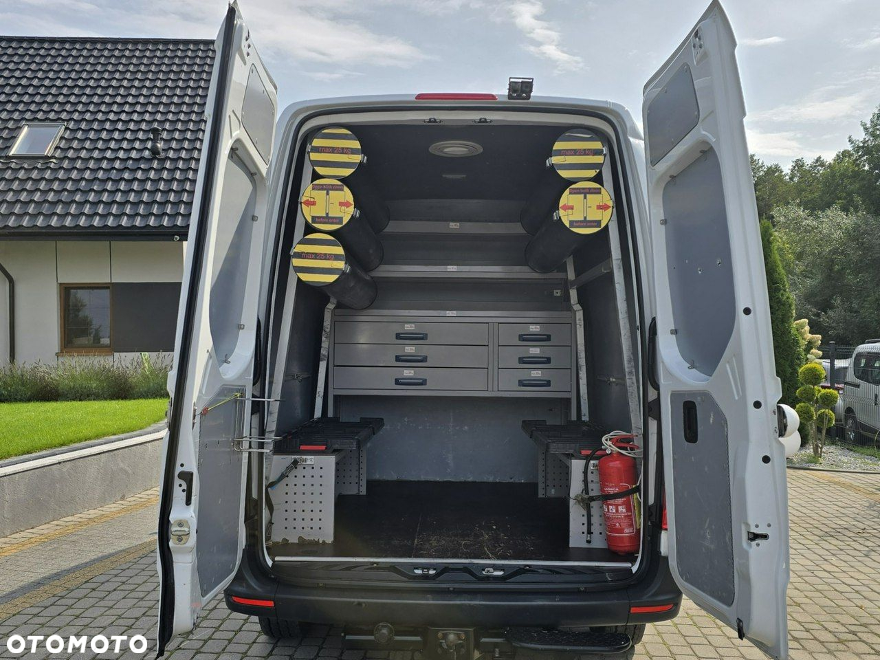 Mercedes-Benz Sprinter - 18