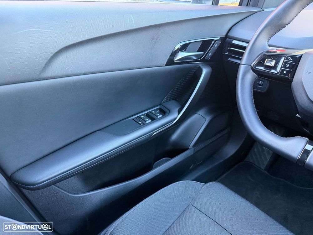 MG MG4 64 kWh Luxury - 24