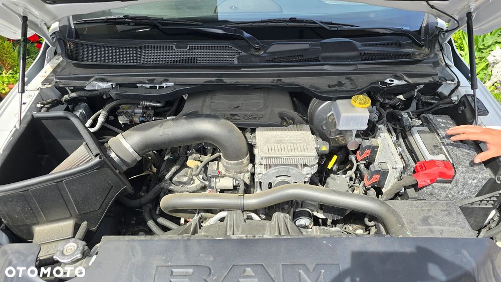 RAM 1500 Crew Cab Laramie - 2