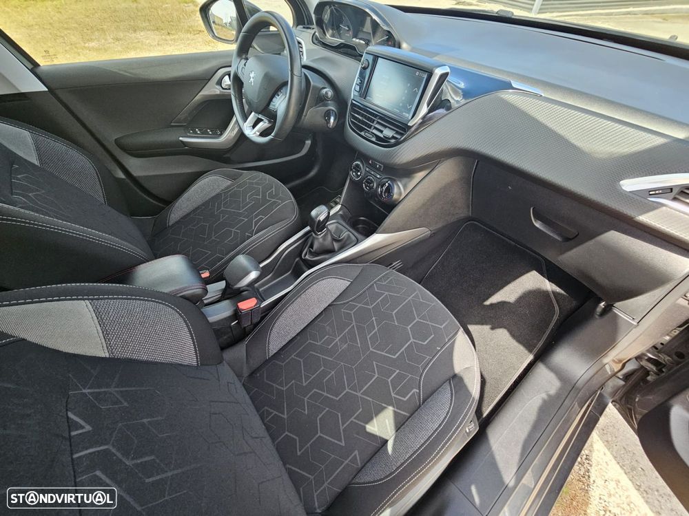 Peugeot 2008 1.2 PureTech Active - 26