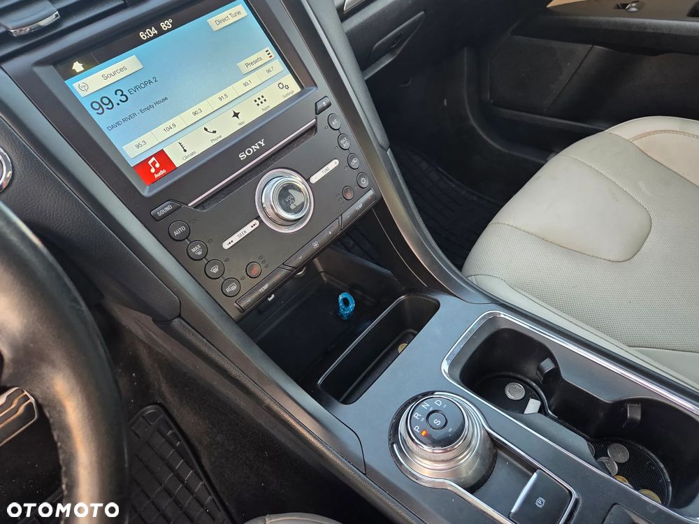 Ford Fusion - 11
