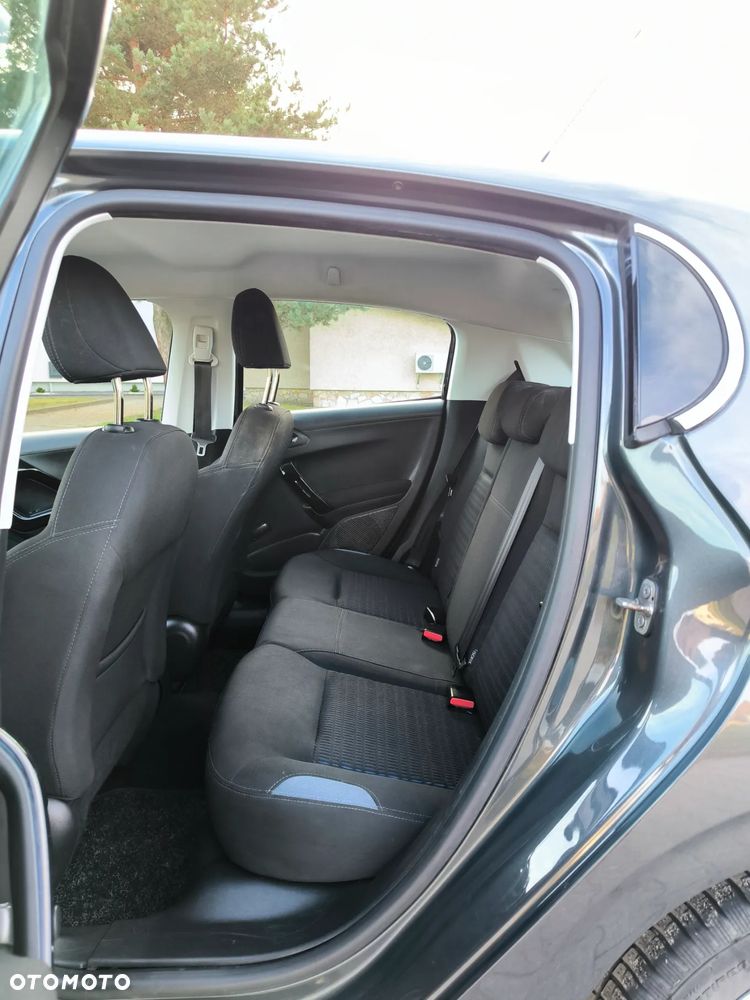 Peugeot 208 e-HDi 115 Stop&Start Allure - 13