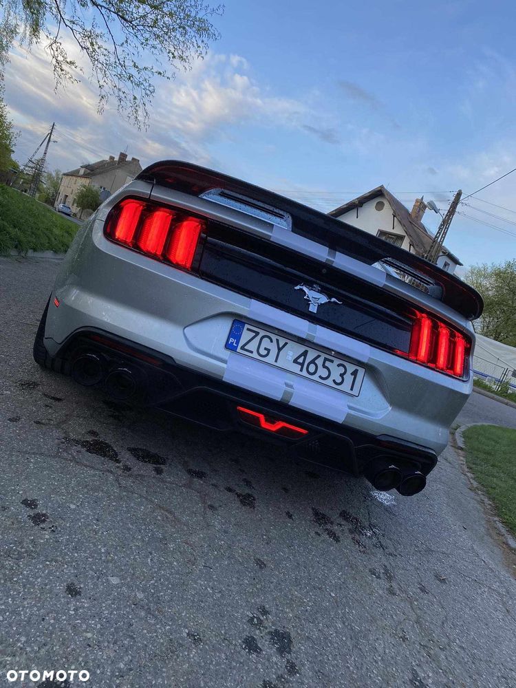 Ford Mustang - 12