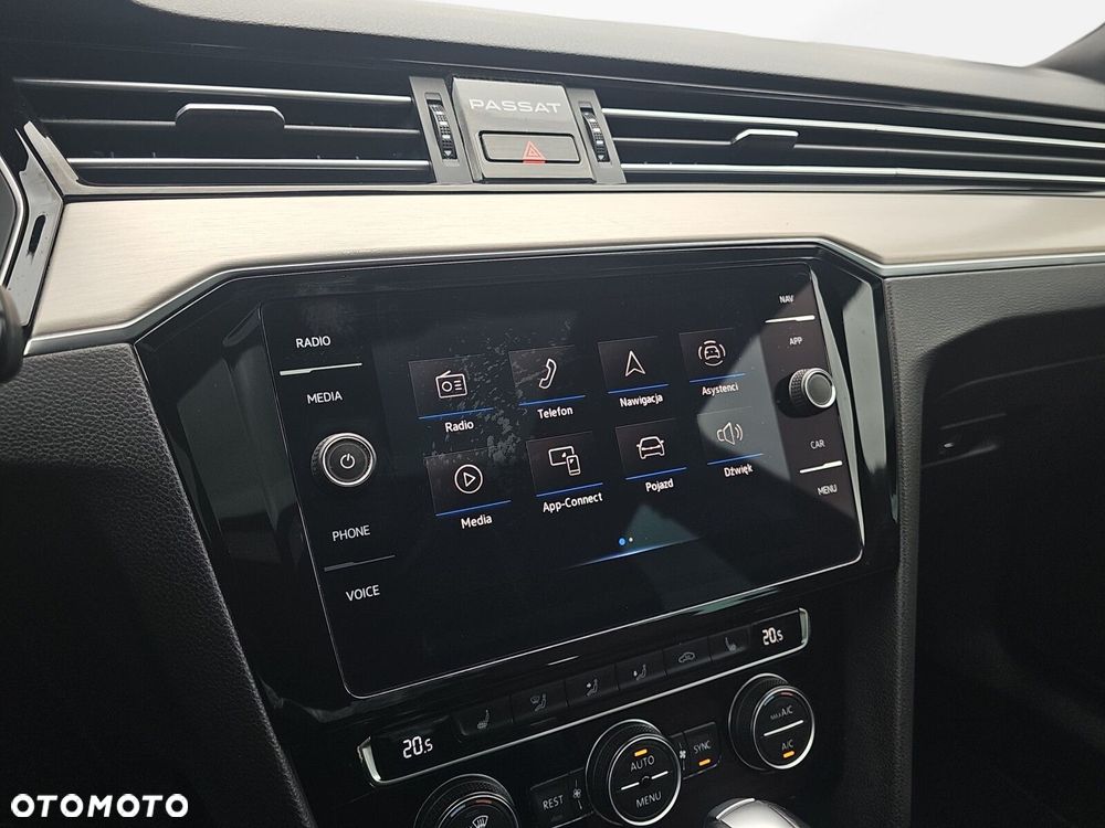 Volkswagen Passat - 29