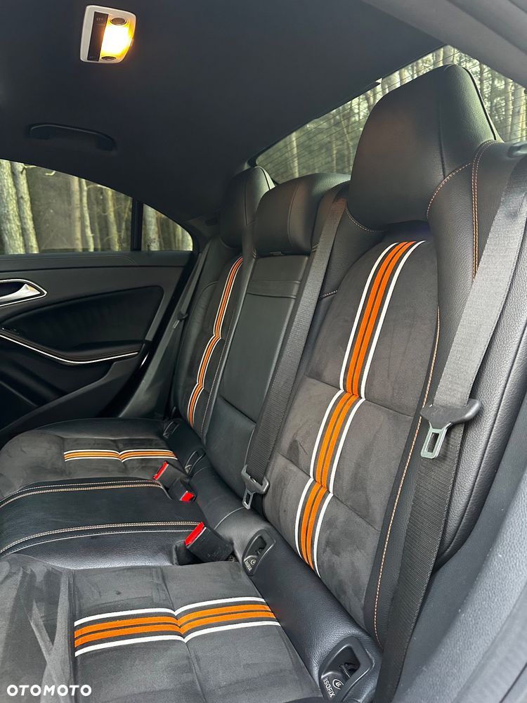 Mercedes-Benz CLA 250 7G-DCT AMG Line - 25