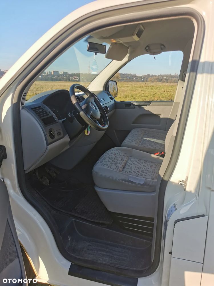 Volkswagen Transporter - 8