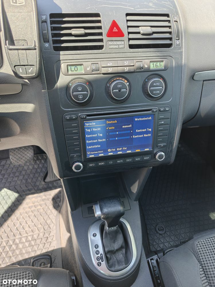 Volkswagen Touran - 30