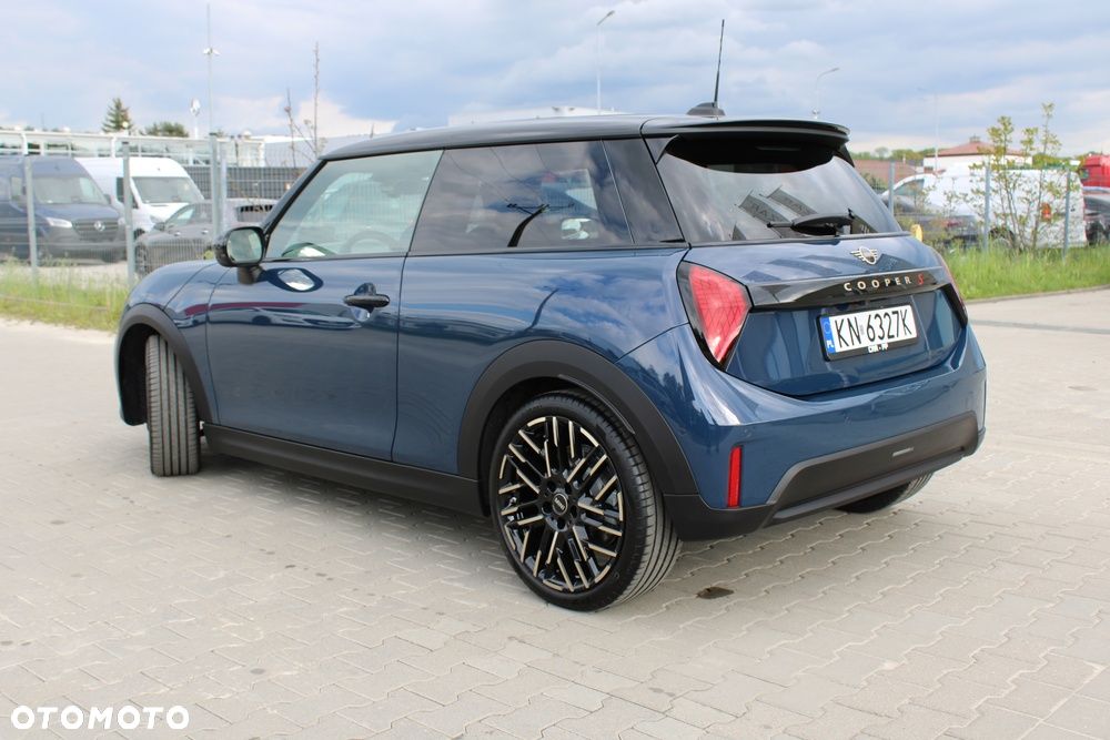 MINI Cooper S Favoured Trim - 11