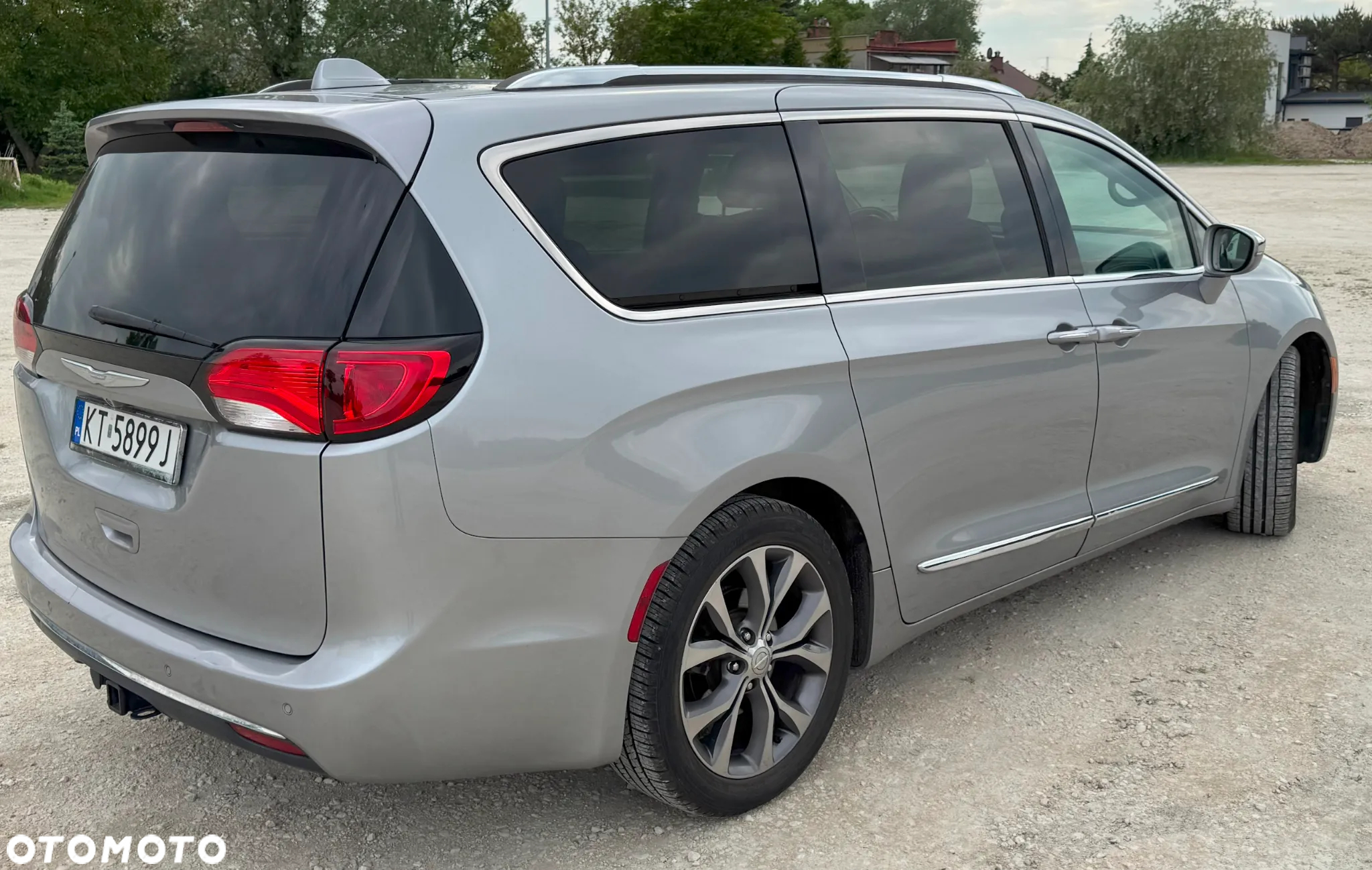 Chrysler Pacifica - 6