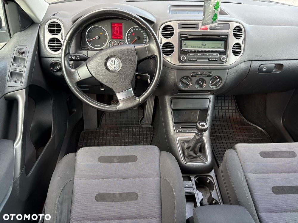 Volkswagen Tiguan - 23