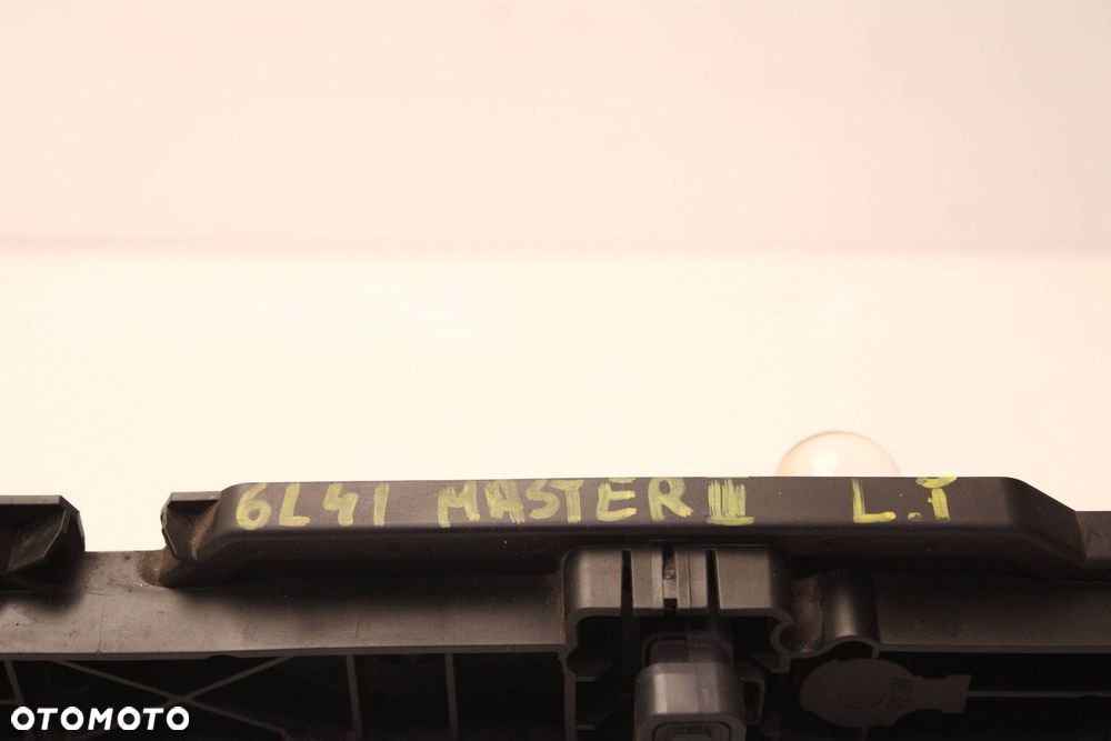 WKŁAD LAMPY GNIAZDO ŻARÓWEK TYŁ LEWY = PRAWY RENAULT MASTER III 17109800 - 7