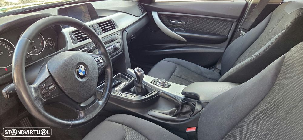BMW 320 d DPF Edition Lifestyle - 12