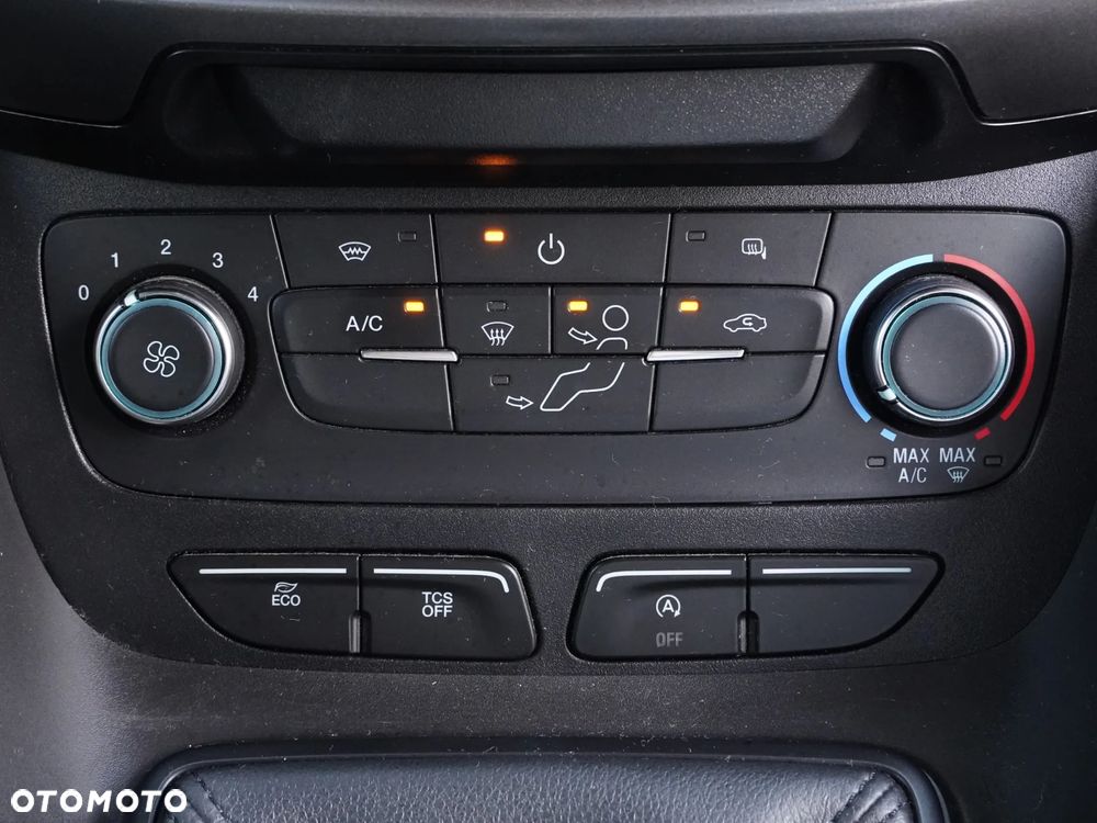 Ford Transit Connect - 23