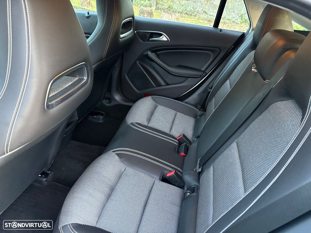 Mercedes-Benz CLA 180 d BlueEFFICIENCY Edition - 15