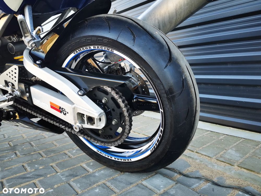 Yamaha R6 - 7