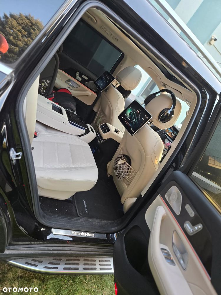 Mercedes-Benz GLS - 31