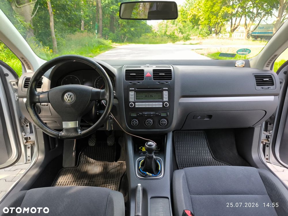Volkswagen Golf 2.0 TDI Comfortline - 23