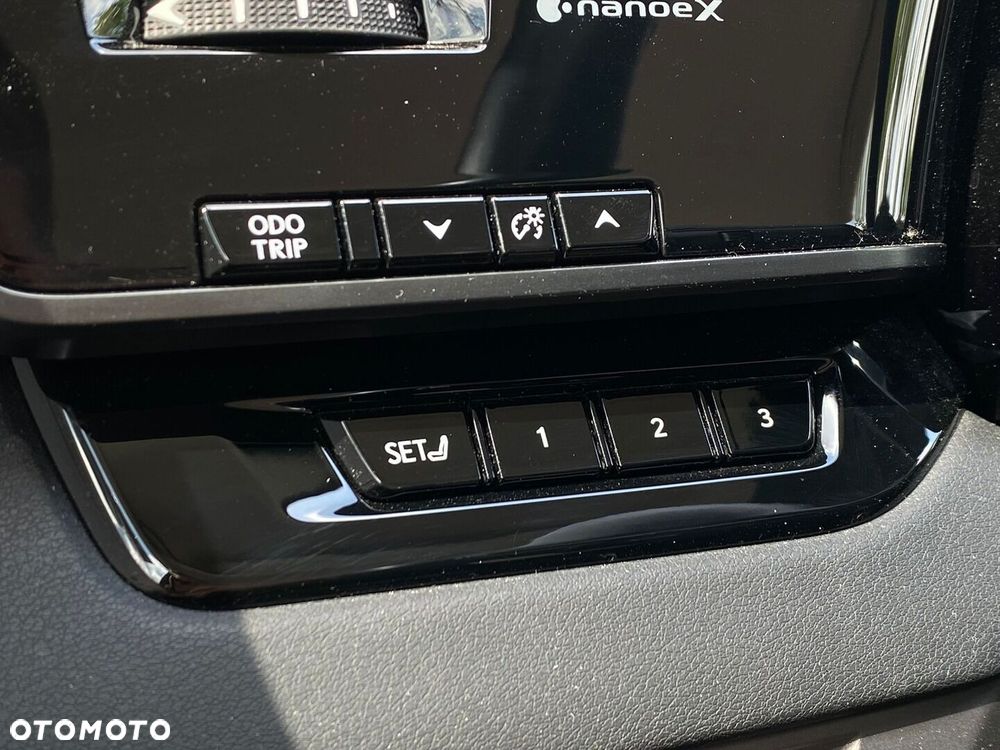 Lexus RX 450h+ Omotenashi - 30