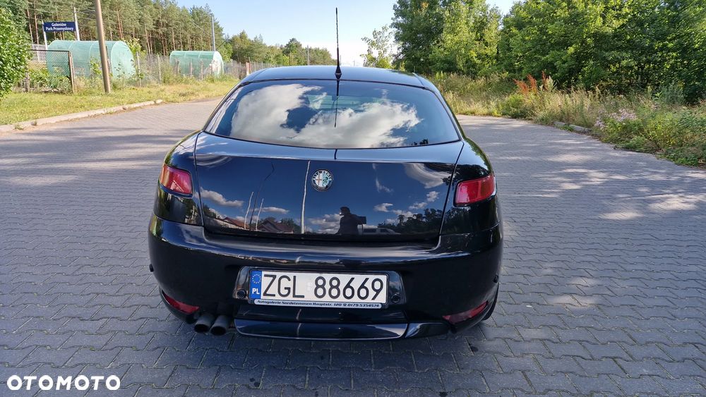Alfa Romeo GT 1.9JTD 16V Black Line - 6