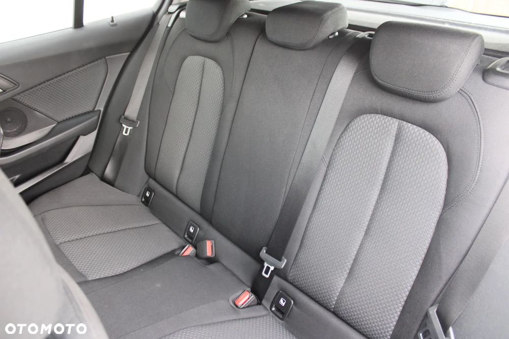 BMW Seria 1 - 18