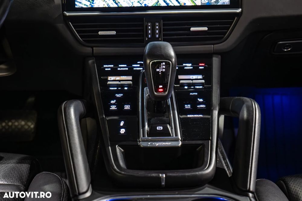 Porsche Cayenne S E-Hybrid Platinum Edition - 24