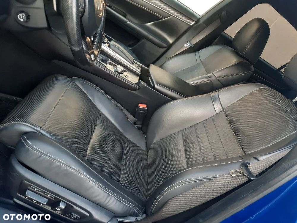 Lexus GS 200t / 300 F Sport - 10