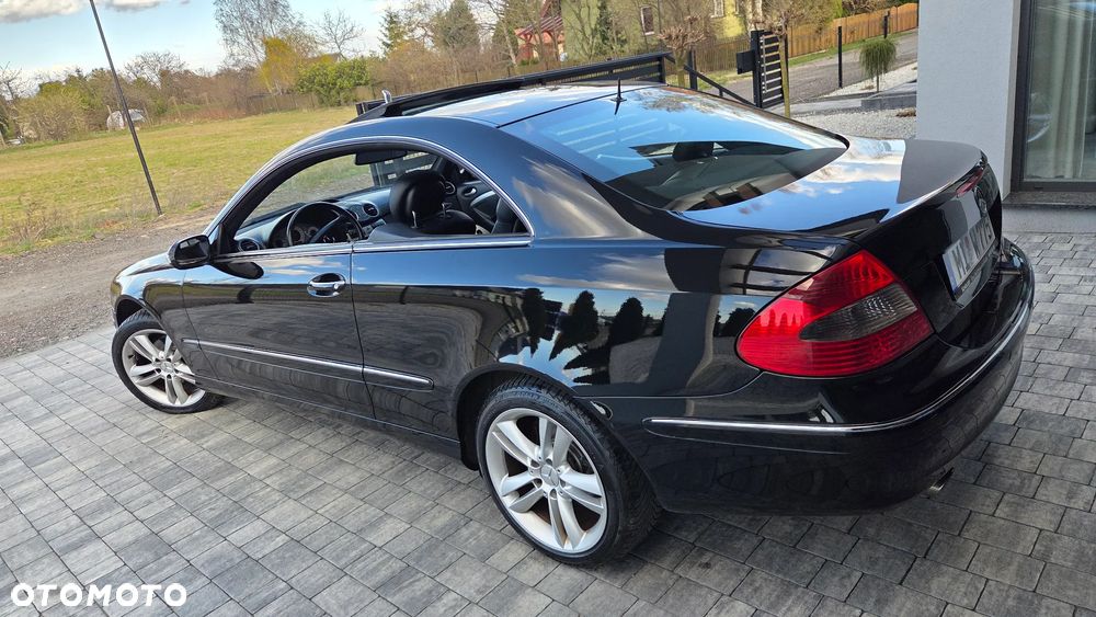 Mercedes-Benz CLK - 28