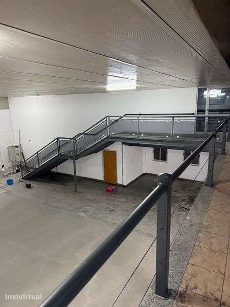 Arrendamento espaço comercial+armazém - 1755m2 - Grande imagem: 2/7