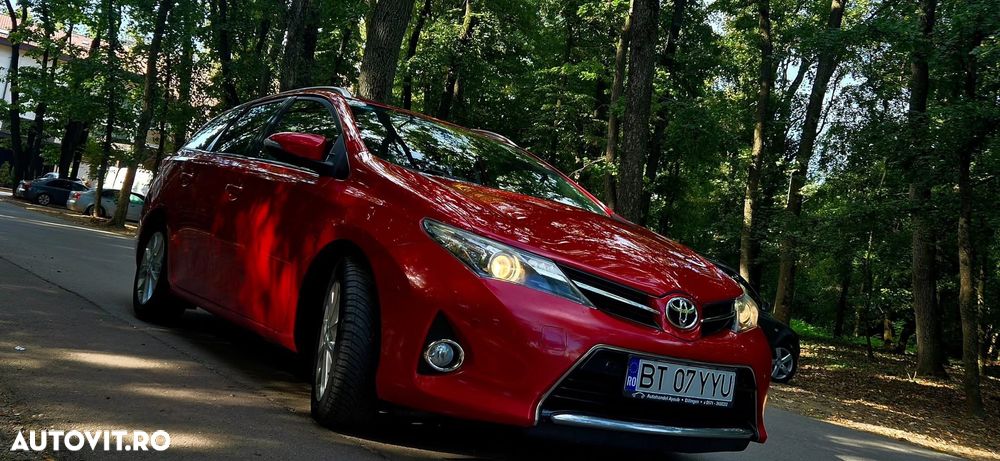 Toyota Auris 2.0 D-4D Comfort - 2