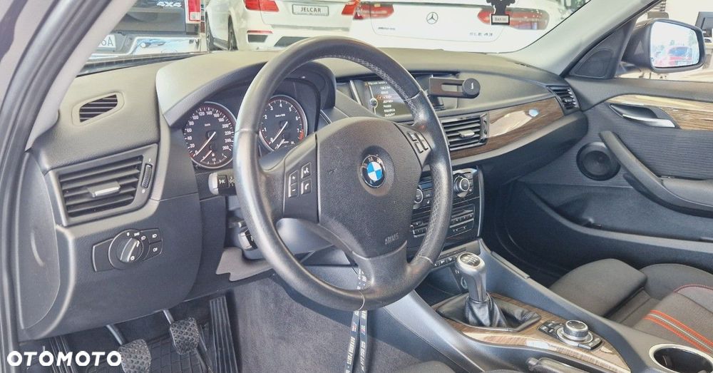 BMW X1 xDrive28i - 18