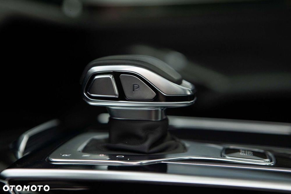 Hongqi H9 - 34