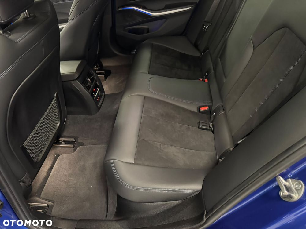 BMW Seria 3 320d Edition M Sport Shadow - 25