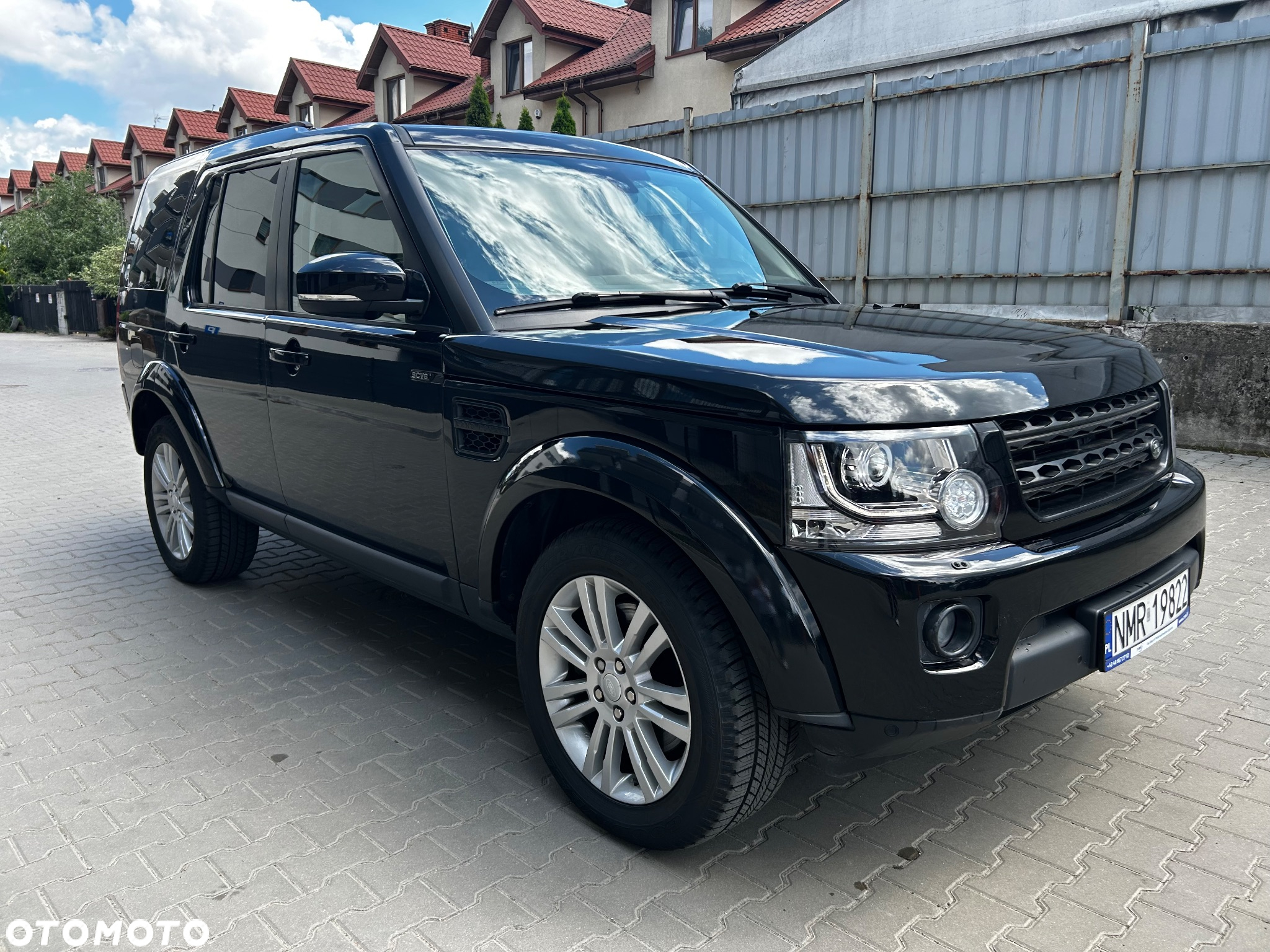 Land Rover Discovery IV 3.0 V6 SC HSE - 4