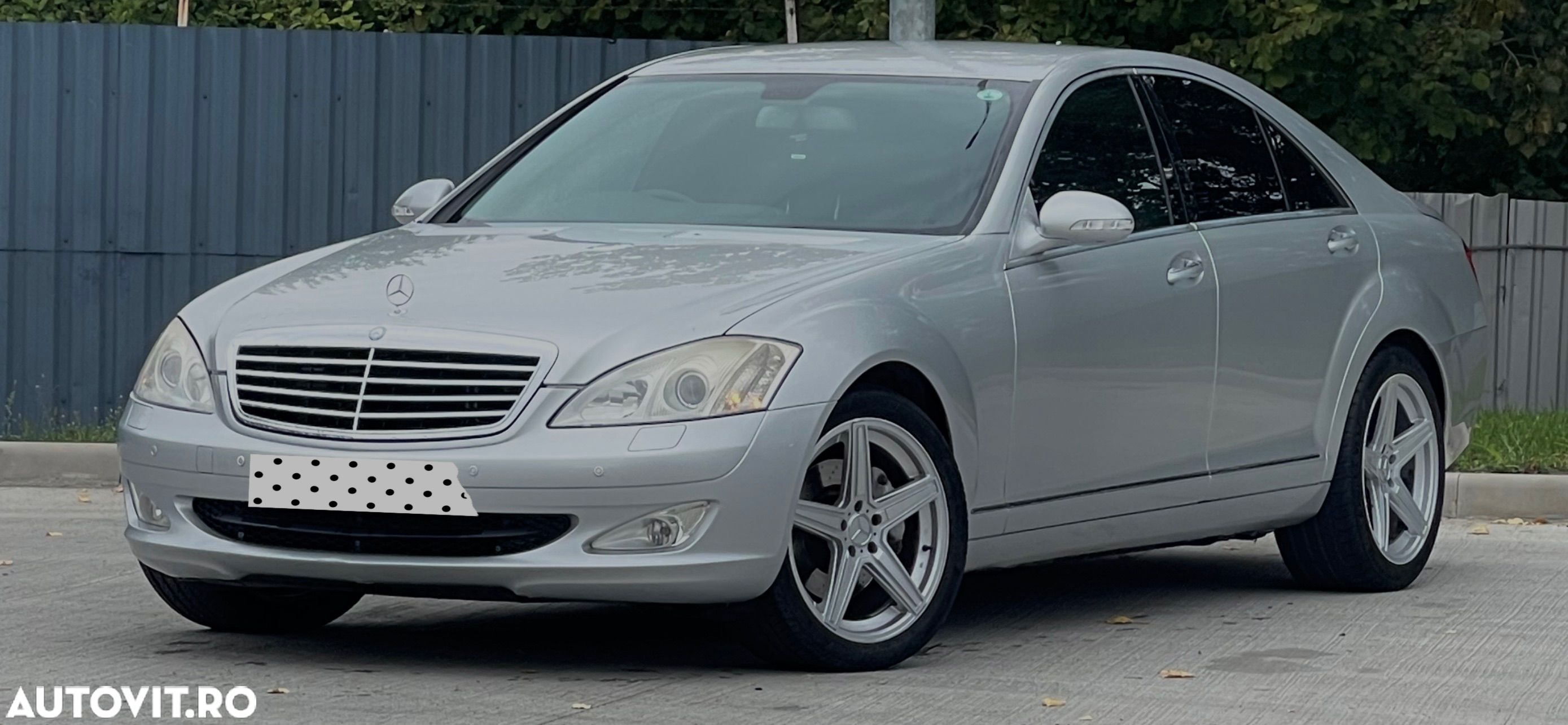 Mercedes-Benz S - 1