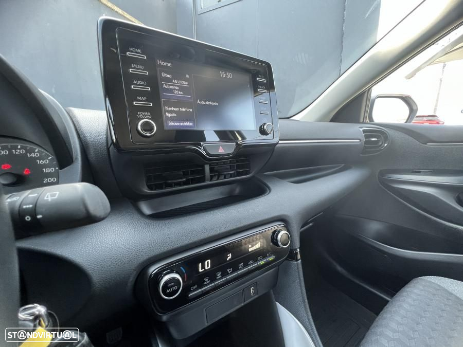 Toyota Yaris 1.5 HDF Comfort Plus - 30