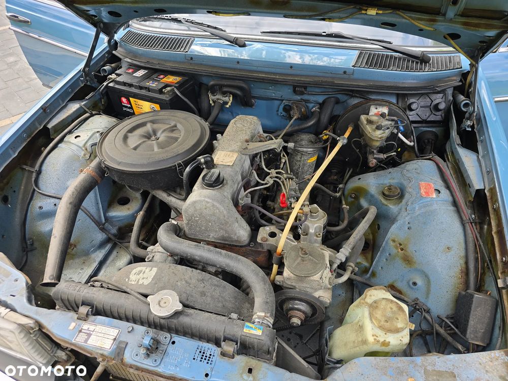 Mercedes-Benz W123 - 21