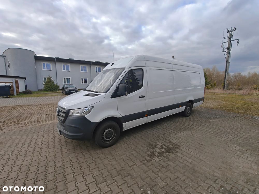 Mercedes-Benz Sprinter - 1