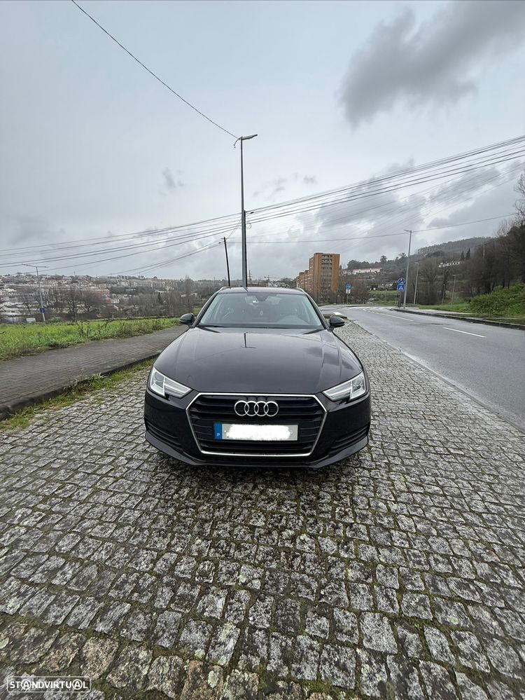 Audi A4 Avant 2.0 TDI - 1