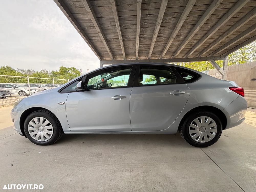 Opel Astra 1.6 TWINPORT ECOTEC Active - 10