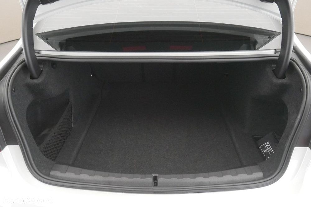 BMW Seria 3 - 16