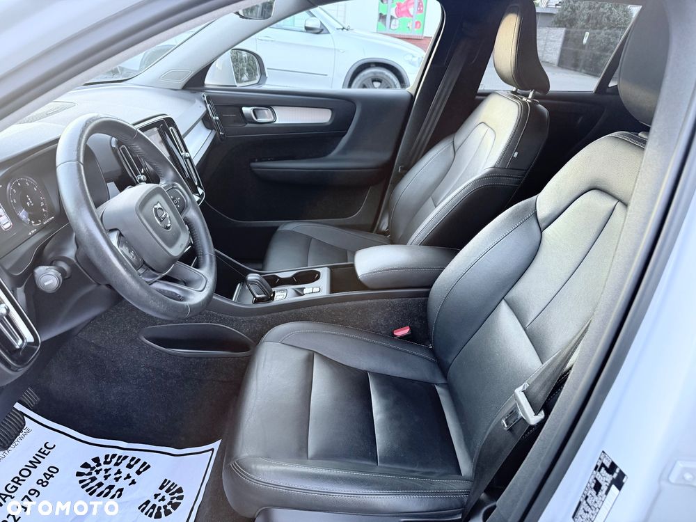 Volvo XC 40 T5 AWD Momentum Pro - 20