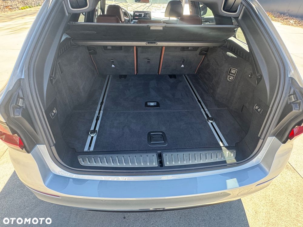 BMW Seria 5 540d xDrive - 26