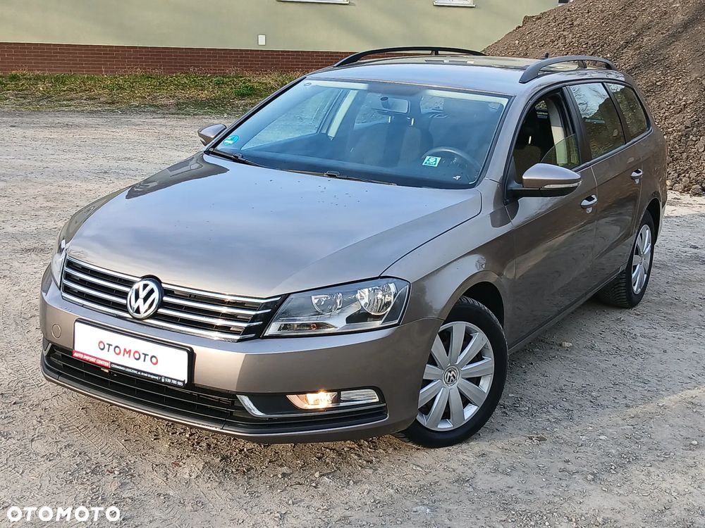 Volkswagen Passat - 25
